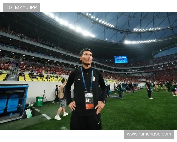 邵佳一称赞球队下半场表现出色充分贯彻战术意图展现团队精神